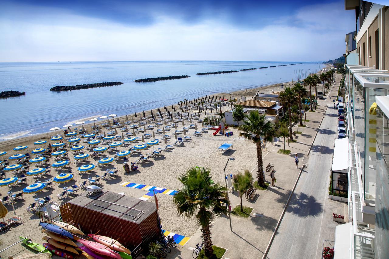 Hotel Ideal Cupra Marittima Exterior foto